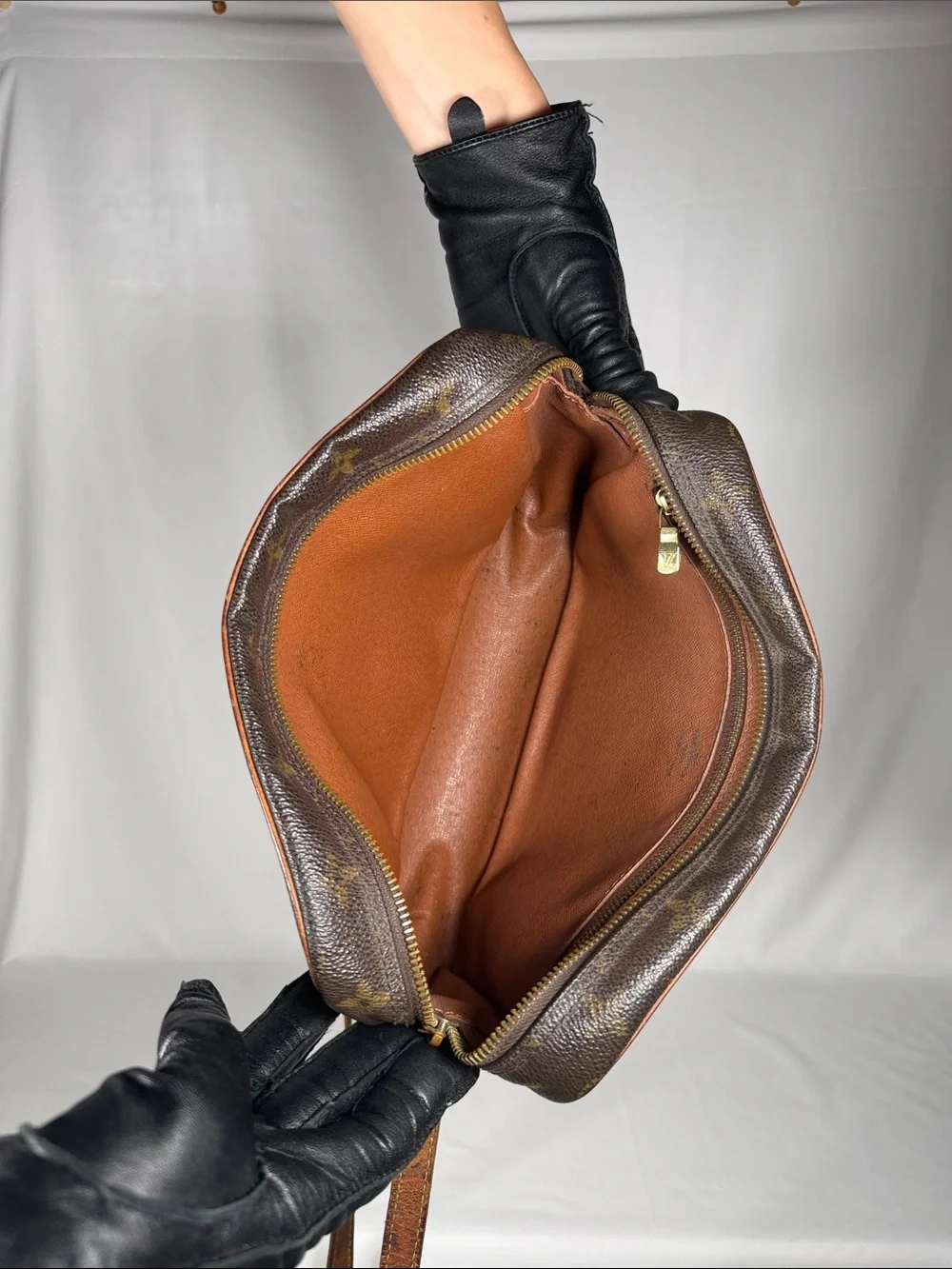 Authentic Louis Vuitton Trocadero 27 Monogram Crossbody Bag